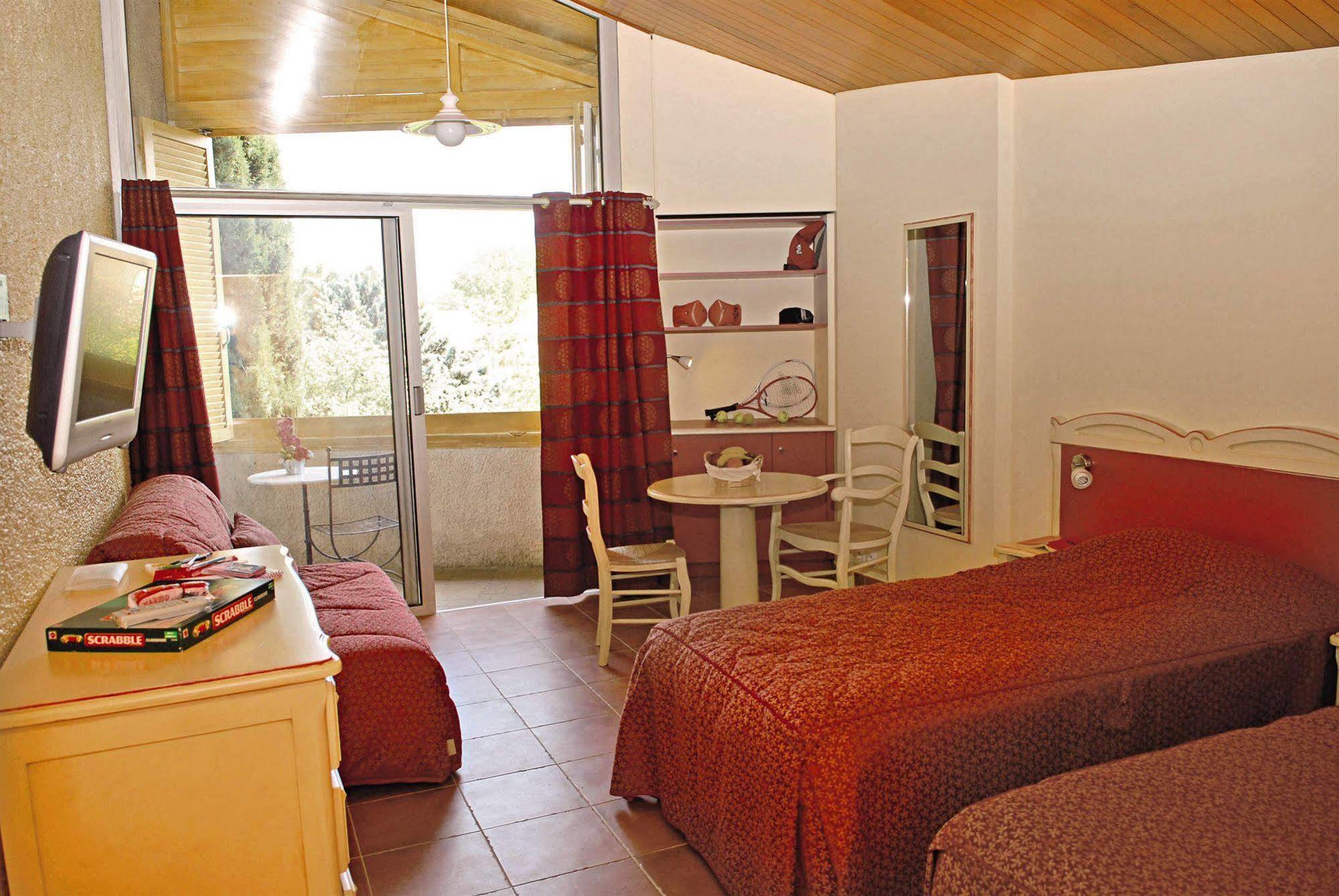 Hotel Belambra Clubs Sur La Sorgue - Domaine De Mousquety 3*